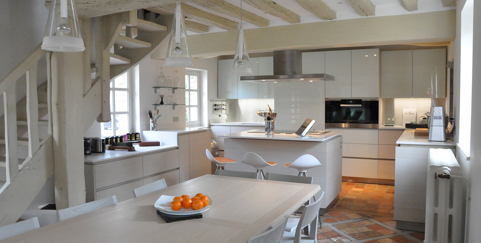 Réalisation d'une cuisine sur mesure d'un Cottage par l'agence Borella Art Design
