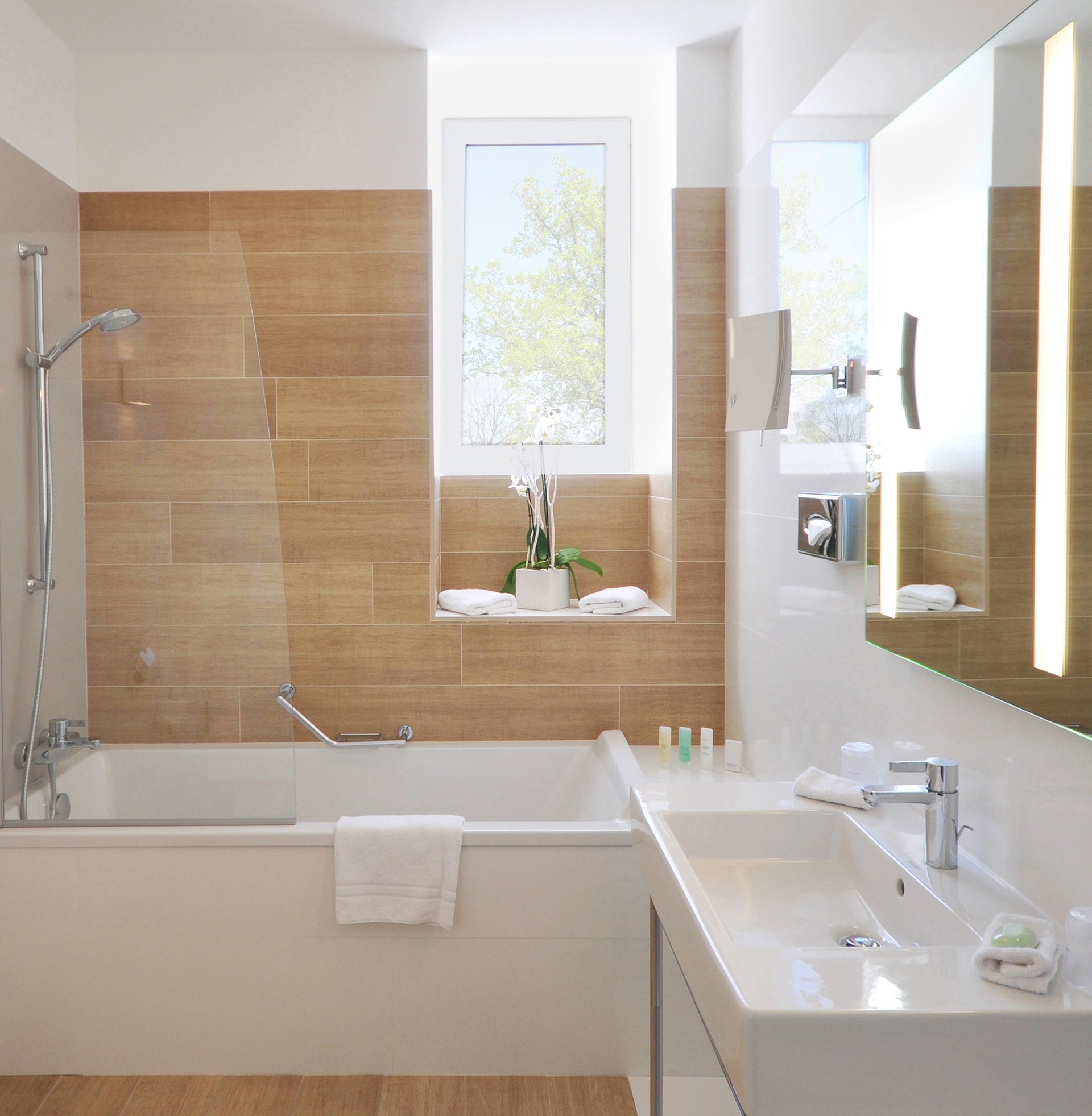 Bathroom for Westminster Hôtel & Spa 4* by Borella Art Design